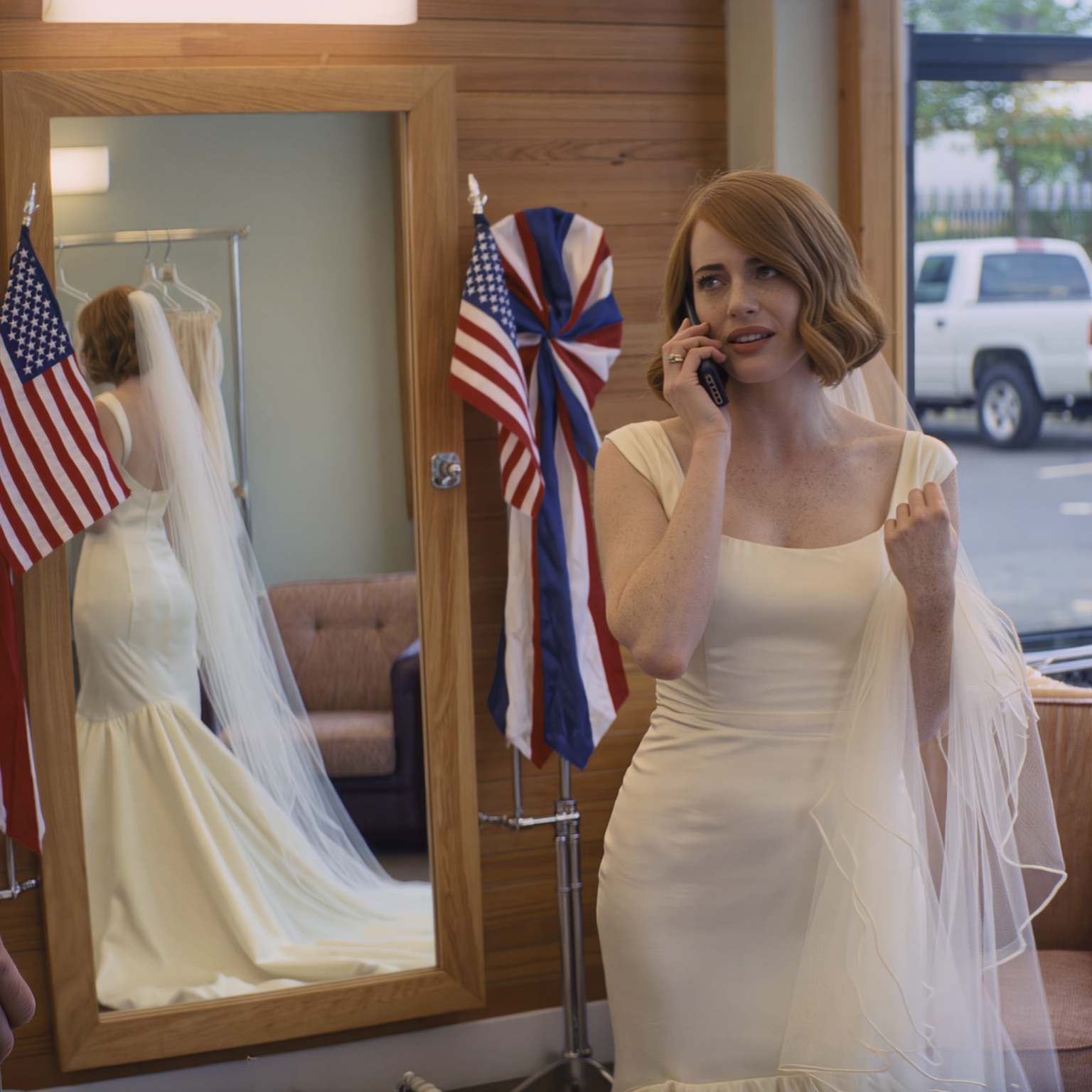 I miei genitori hanno saltato il mio matrimonio a Portland solo perché era il “compleanno” di mia sorella; una chiamata di 47 secondi ha cancellato 32 anni in cui ero stata loro figlia; per 8 anni ho trasferito 2.500 dollari al mese come un orologio, persino il mio fondo per la panetteria è stato prosciugato… questa volta ho premuto silenziosamente un pulsante, ho raccolto tutti gli estratti conto in una busta e ho programmato una “domanda e risposta” per la quale non sarebbero stati pronti.