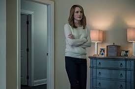 Ho vinto un jackpot enorme alla lotteria – 384 milioni di dollari – ma non l’ho detto a nessuno. E la prima cosa che ho fatto non è stata festeggiare. Sono rimasto lì seduto, lasciando che il silenzio avvolgesse la stanza. Volevo sapere chi sarebbe stato davvero ancora lì per me, così ho chiamato la mia famiglia e ho fatto finta di aver toccato il fondo e di aver bisogno di aiuto immediato. Ero seduto da solo in soggiorno, con la TV ancora accesa… e quando i numeri hanno iniziato ad apparire, il telecomando mi è scivolato di mano…