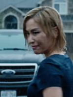 Mia figlia stava per sposare un consulente finanziario, e tutta la famiglia lo adorava, fino alla cena di prova a Penticton, quando mi ha tirato in un angolo del corridoio e mi ha sussurrato: “Papà, c’è qualcosa che non va con il trust. Controlla le sue referenze”. Ho continuato a sorridere e a brindare con gli ospiti, poi sono tornata in camera mia e ho aperto il portatile. Quello che ho scoperto mi ha fatto stringere il cuore e ho capito che dovevo agire prima del matrimonio.