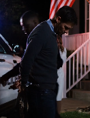 A cena a casa mia, mi hanno chiamato “vecchio gringo stupido” in spagnolo, ridendo proprio davanti a me perché pensavano che non capissi una parola, senza sapere che sono cresciuto al confine con il Messico, e dopo settimane in cui sono rimasto in silenzio come se non avessi sentito nulla, sono entrato nella loro riunione di lavoro solo per vedere chi avrebbe perso per primo il controllo della faccia